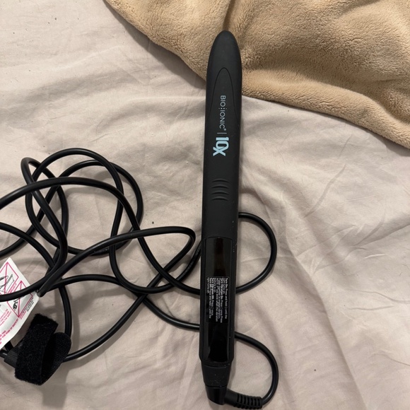 Bio Ionic straightener - Picture 3 of 4